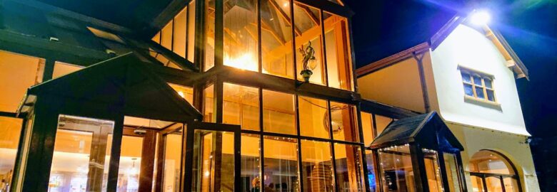 Enelles Glass House