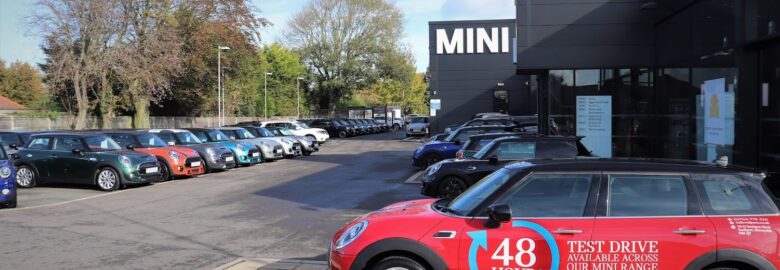 Halliwell Jones Southport MINI