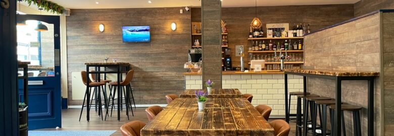 Season Coffee, Bar &  Kitchen